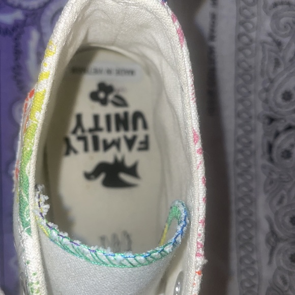 2022 Pride Converse - Picture 3 of 4